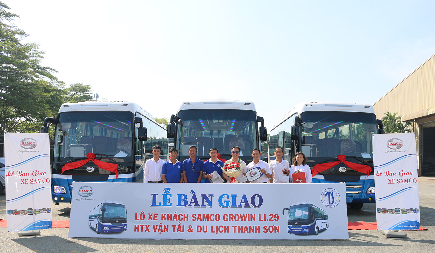 Samco bàn giao lô xe khách Samco Growin 34 chỗ ngồi Thế hệ mới cho HTX Vận tải & Du Lịch Thanh Sơn