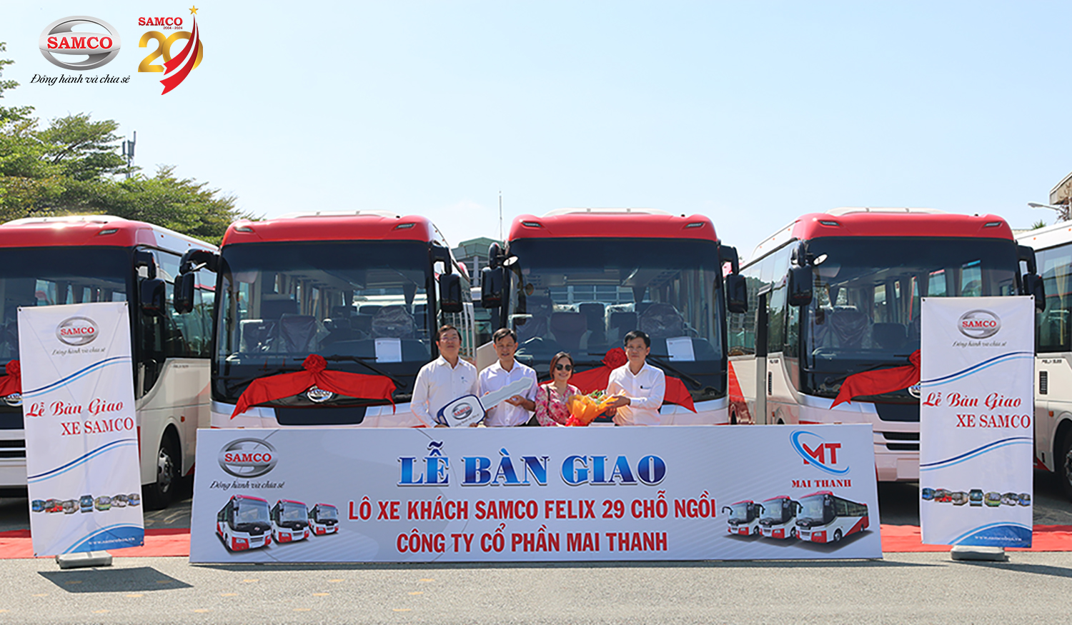 SAMCO BÀN GIAO LÔ 07 XE KHÁCH FELIX SI.29 CHỖ NGỒI CHO CÔNG TY CỔ PHẦN MAI THANH